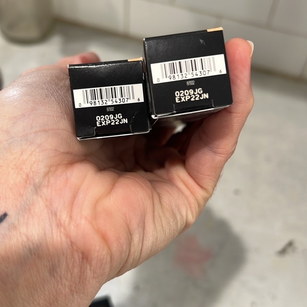 NUDESTIX Black and Red bundle  Makeup Set - Picture 11 of 11